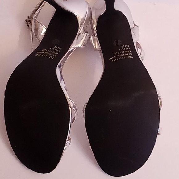 Jacqueline Ferar Wedding Cocktail Size 7M metallic silver color #112 - Picture 4 of 9